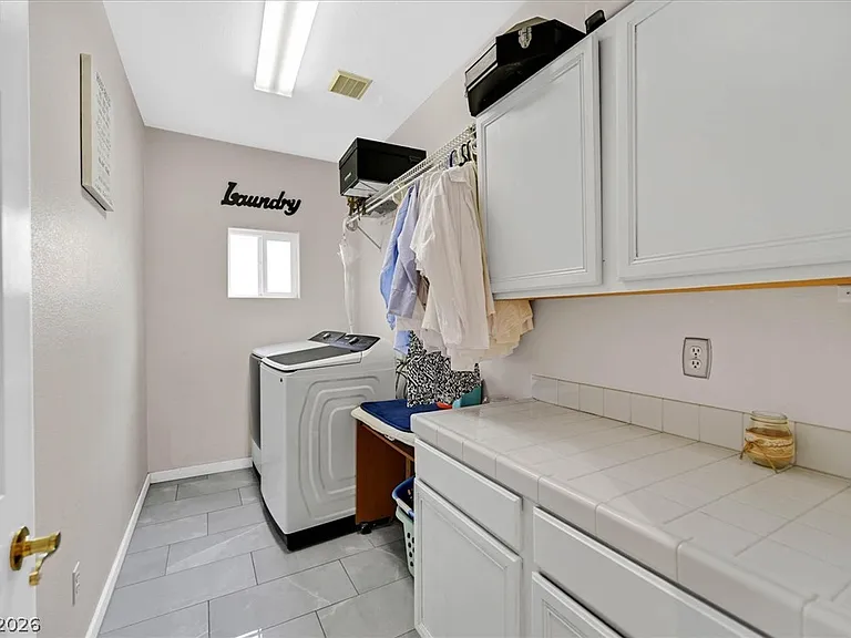 513 Beaconwood St — Photo 26