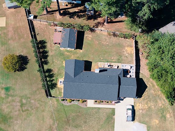 3rd image of 1006 Martintown Rd