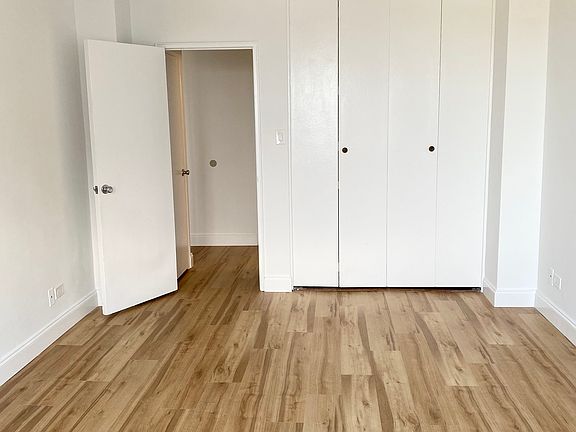 3rd image of 85-15 Main St Penthouse N