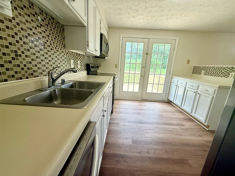 5738 Villas Creek Dr — Photo 4