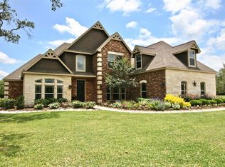 44 Center Tree Dr, Blessing, TX 77465