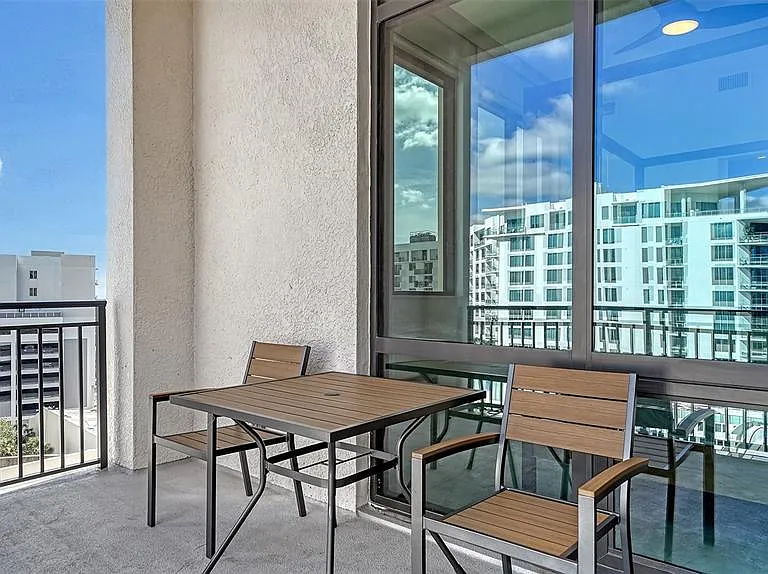 33 S Palm Ave #804 — Photo 23