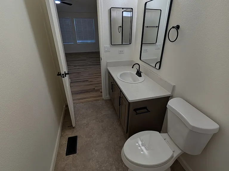 2491 W Rock Island Ave — Photo 18