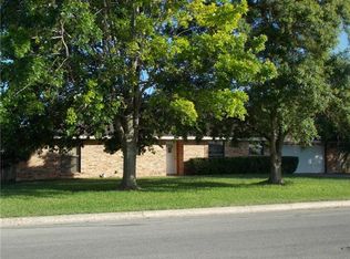 1008 Center St, Lockhart, TX 78644