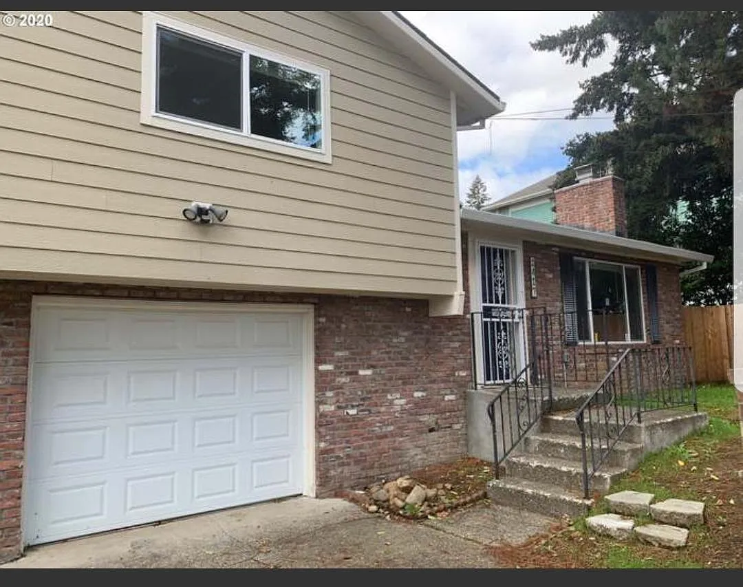 2417 SE 130th Ave — Photo 3