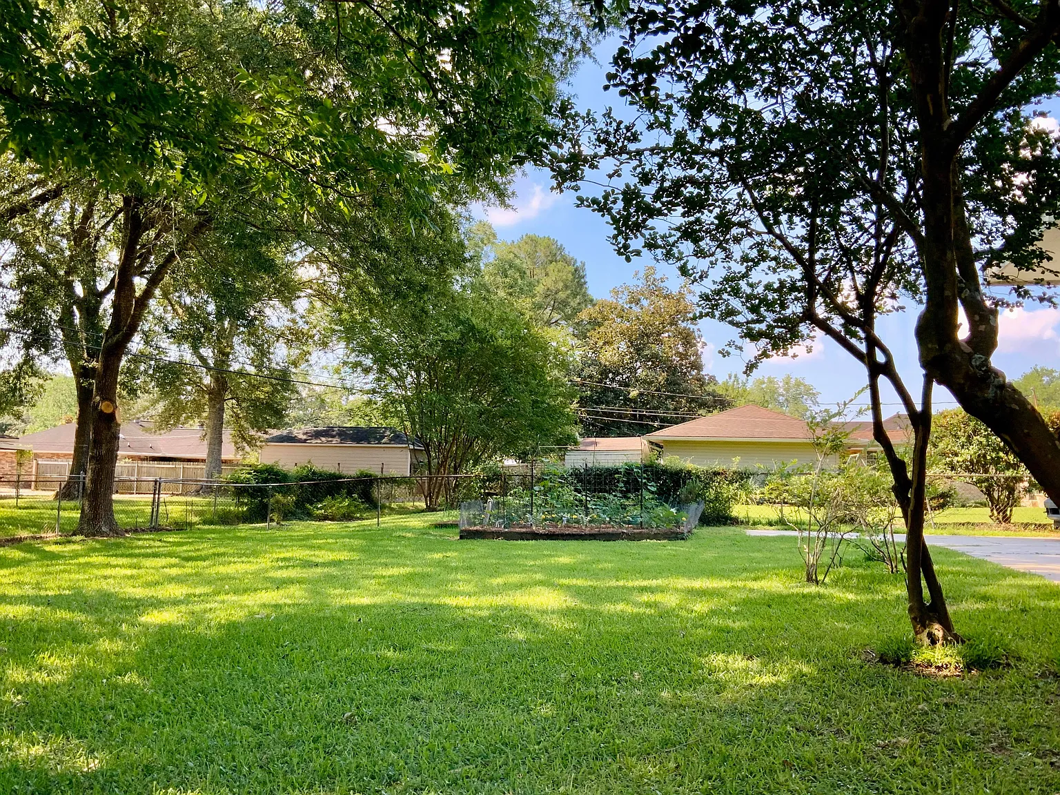 3 bed, 1840 sqft, $720 — Photo 3