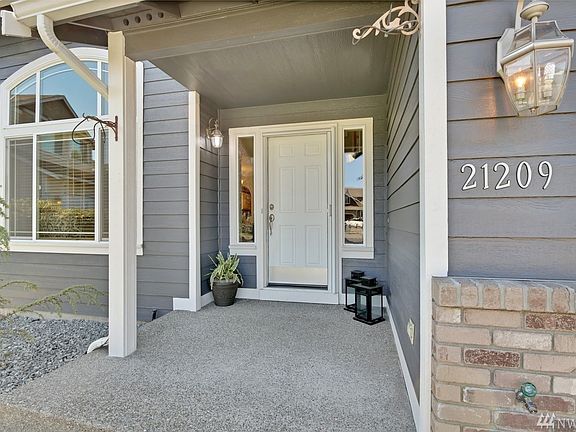 4th image of 21209 82nd St Ct E