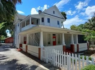330 S Woodland Blvd APT 4, Deland, FL 32720