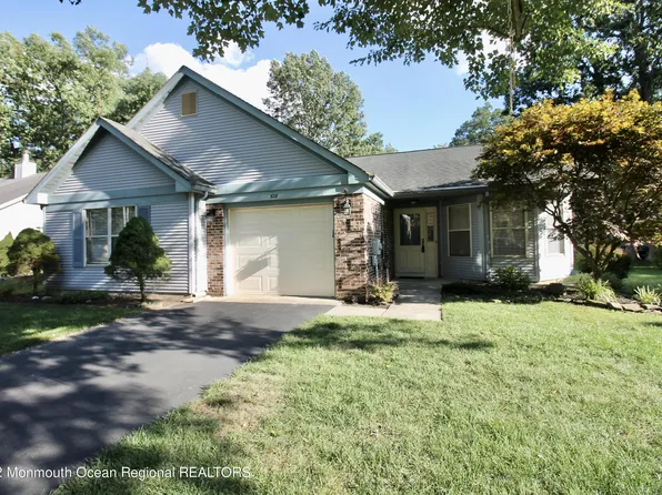528 Petunia La No, Whiting, NJ 08759