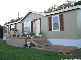 140 N Longhorn Dr, Blanco, TX 78606