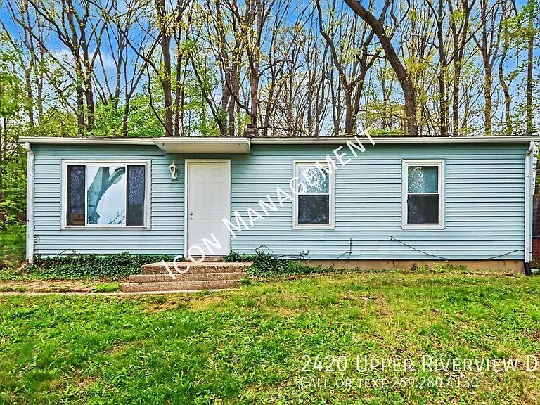 2420 Upper Riverview Dr — Photo 2