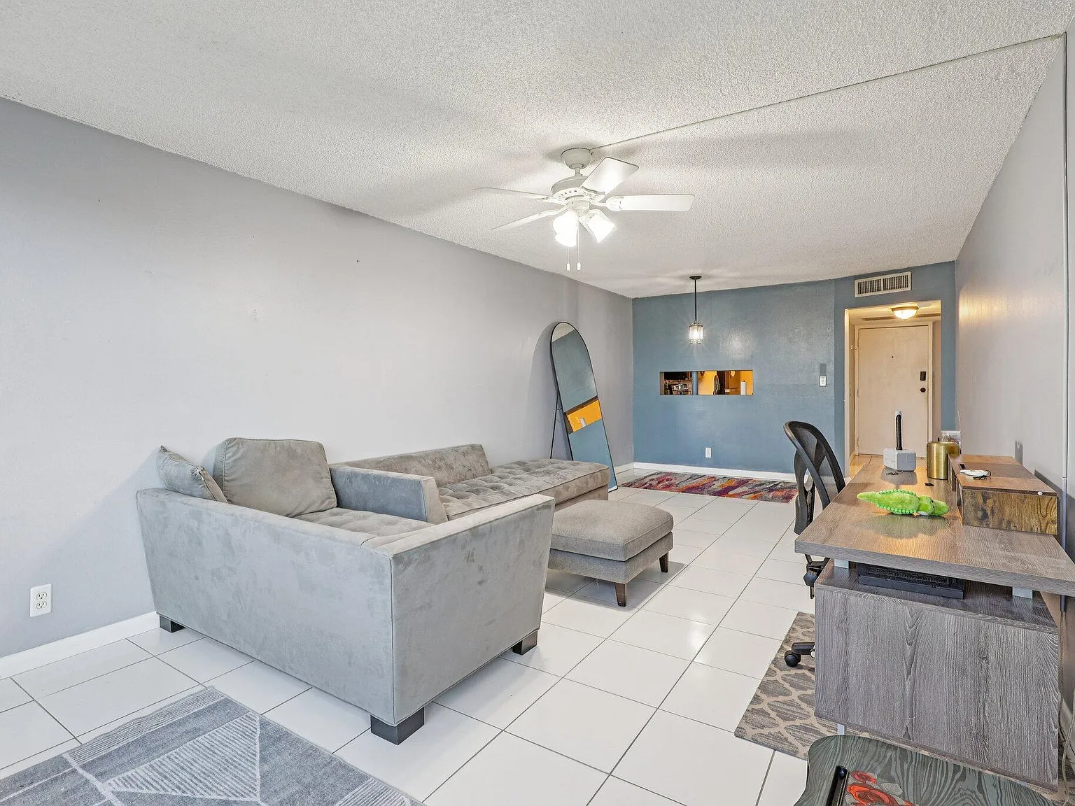 1 bed, 1.5 bath, 680 sqft, $1,700 — Photo 2