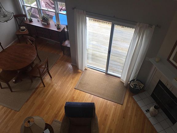 4th image of 34 Harbor Hill Dr