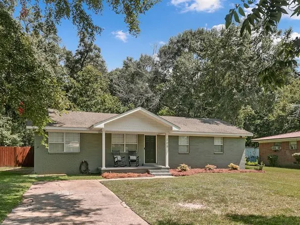 108 Saint Johns Dr, Dothan, AL 36301