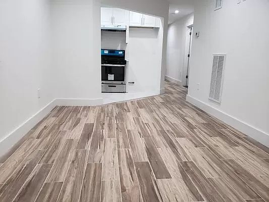 1st image of 2539 W 17th St #1F