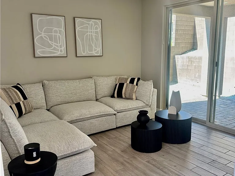 643 Solar Citrine St — Photo 12