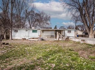 241 E Orchard St, Hagerman, ID 83332