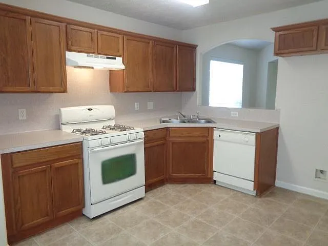 19021 Hammer Ln — Photo 3