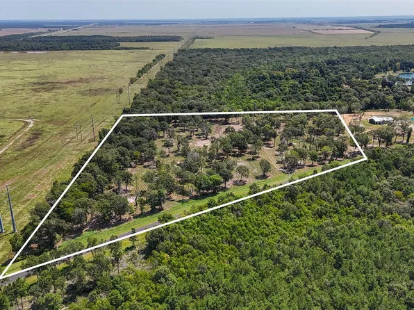 1977 County Road 105, Devers, TX 77538