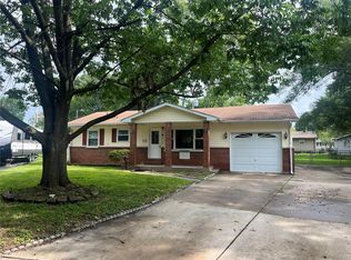 5 Tyson Ct, Florissant, MO 63031