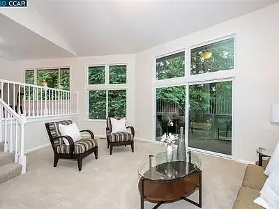155 Clover Hill Ct — Photo 7
