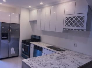 220 Montauk Ave, Brooklyn, NY 11208