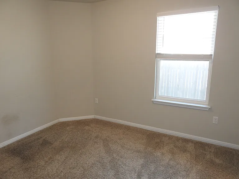 621 Callahan Ln — Photo 20
