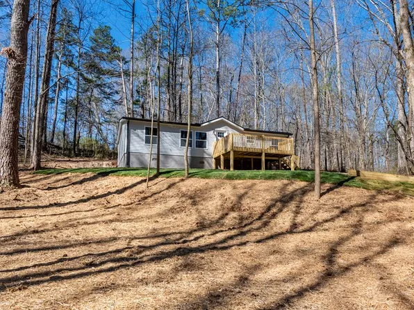 196 Twin Mountain Lake Cir, Talking Rock, GA 30175
