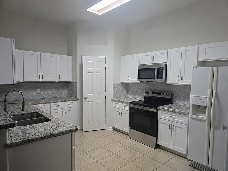 2710 Grants Lake Blvd #K2 — Photo 9
