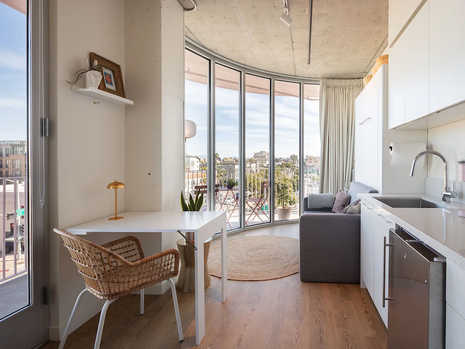 Sasan Lofts — Photo 1