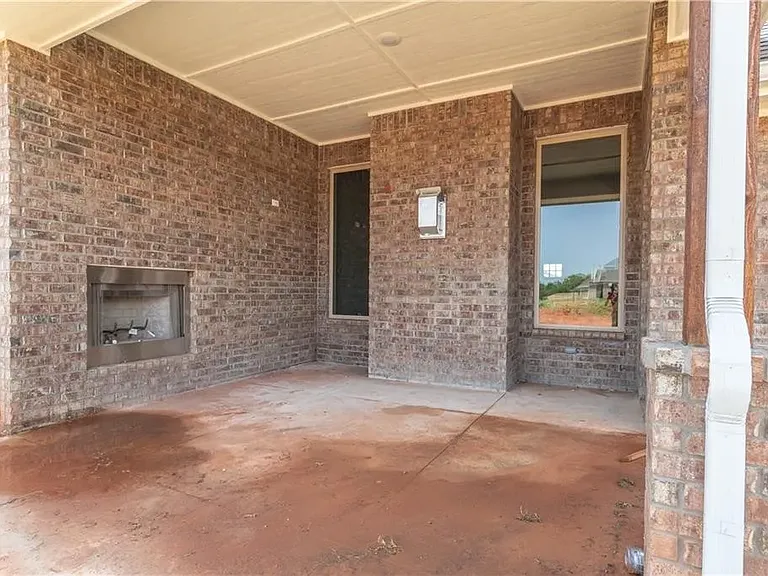 4201 Clevenger Dr — Photo 12