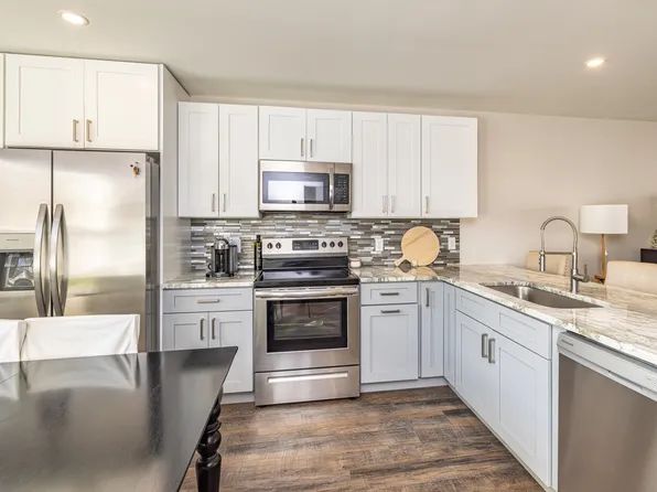 94 N Bridebrook Rd, Niantic, CT