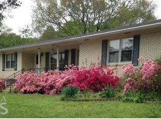 859 Pine Shadow Ln, Winder, GA 30680