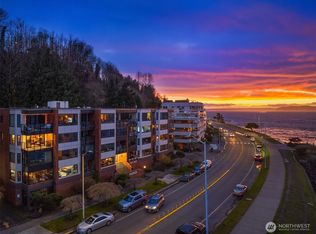 1140 Alki Ave SW APT 401, Seattle, WA 98116