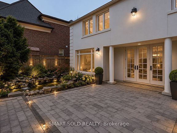 4th image of 347 Cortleigh Blvd