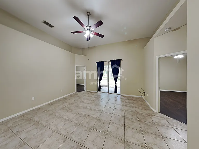 6223 Blackberry Ln — Photo 7