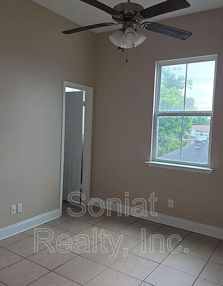 1922B Industry St — Photo 3