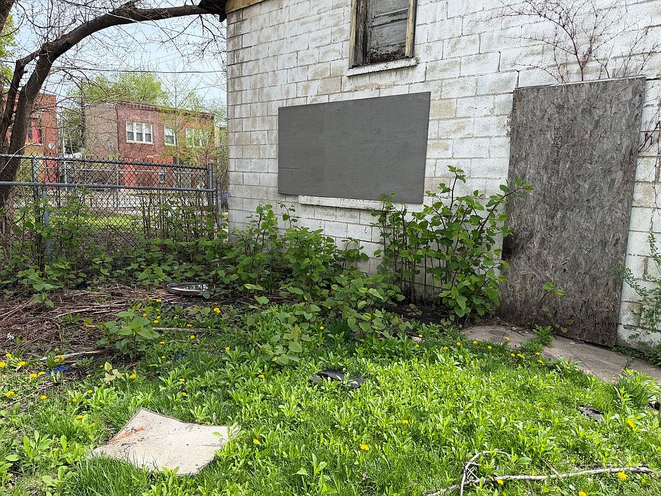 2nd image of 6405 S Eberhart Ave