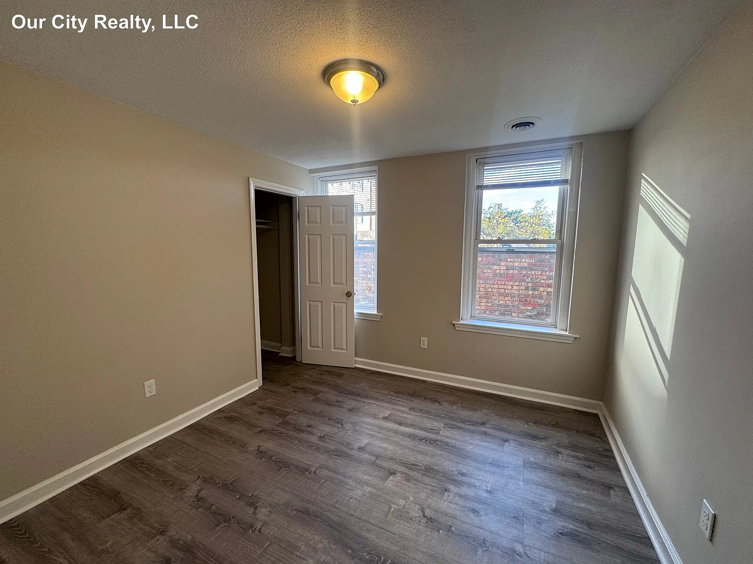 3 bed, 1.0 bath, $3,700 — Photo 4