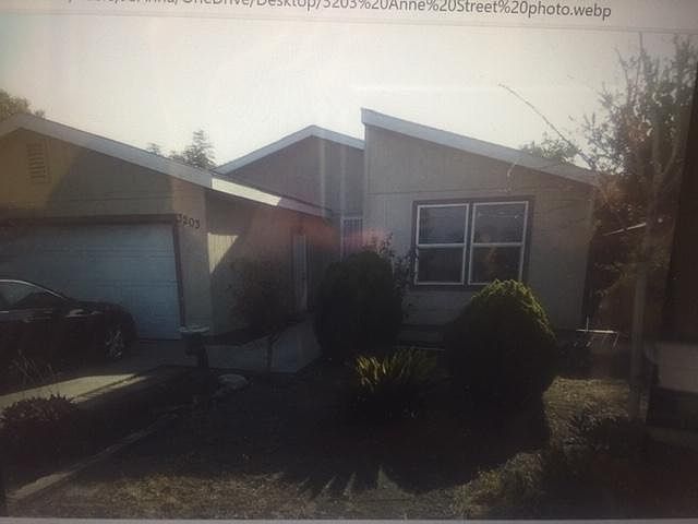 2nd image of 3203 Anne St