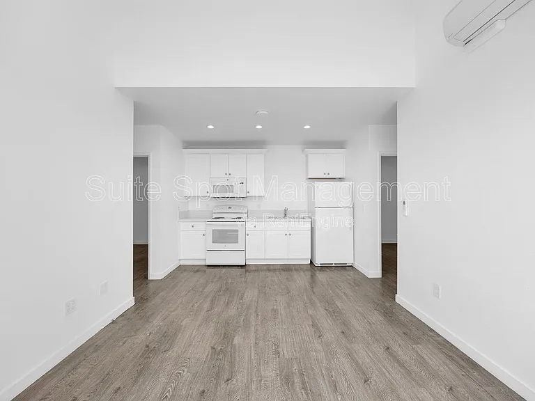 570 N Cambridge St #572-1 — Photo 13