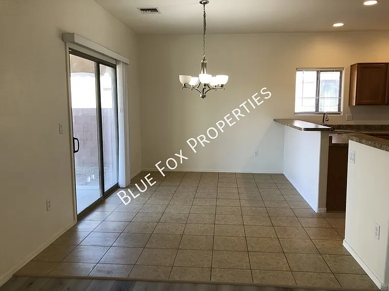 7651 E Majestic Palm Ln — Photo 8