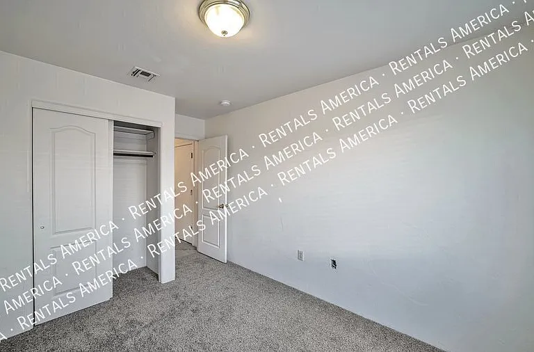 2252 W Silver River Way — Photo 14