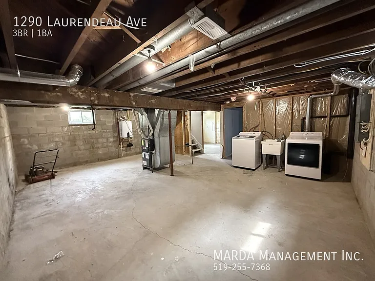 1290 Laurendeau Ave — Photo 36