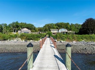 556 E Shore Rd, Jamestown, RI 02835