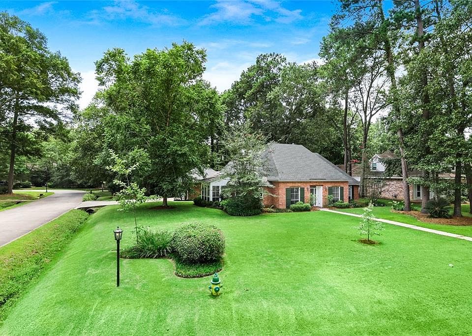 1st image of 201 Lake Vista Dr