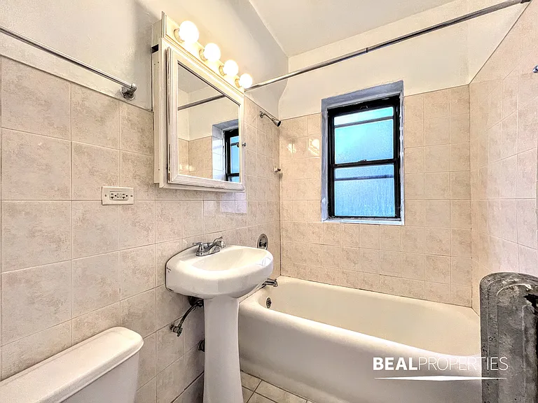 1164 North Dearborn Street — Photo 59