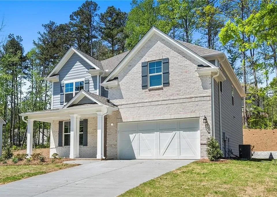 382 Riverwood Dr