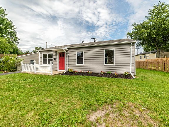 2nd image of 411 Hillview Dr