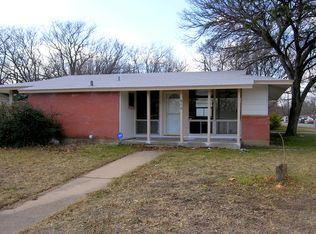 610 Hillcrest Dr, Arlington, TX 76010